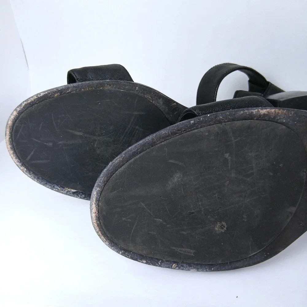 Frye Black Leather Block Heel Sandals 9 Minimalist Casual Classic Made Vietnam